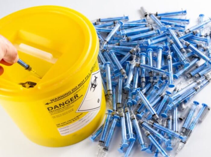 A complete guide to our professional sharps disposal service