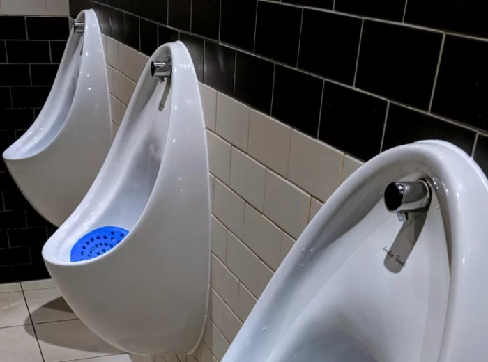 7 benefits of urinal screens